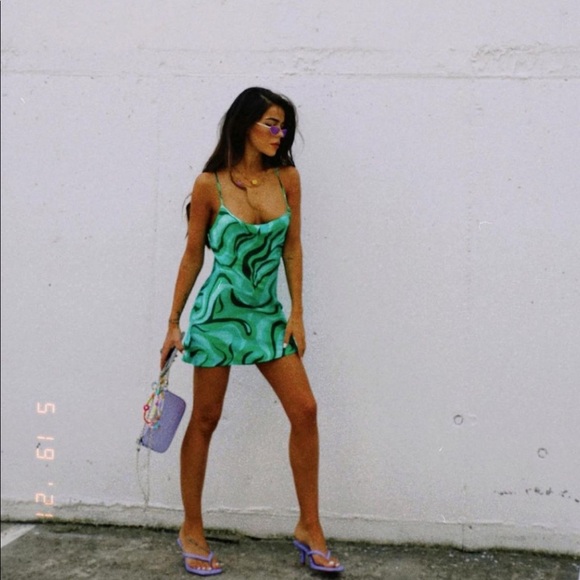 Zara Flowy Mini Dress Green - Picture 10 of 16